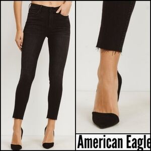 NEW! AMERICAN EAGLE Black Hi Rise Crop Raw Hem Jegging Jeans 00.